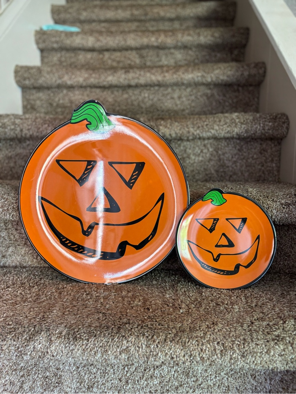 Halloween Pumpkin Jack-O'-Lantern Party Plates - Orange